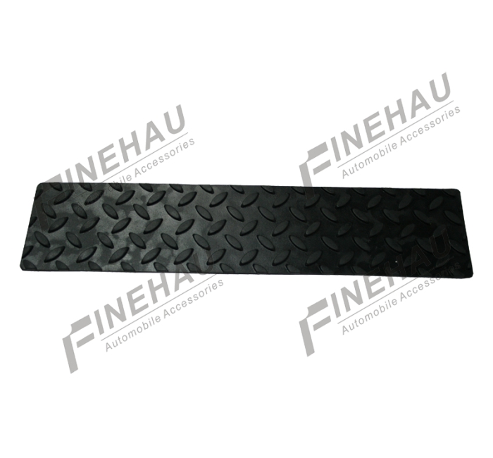 #3004 4"x17" Rubber Safety Step Cover